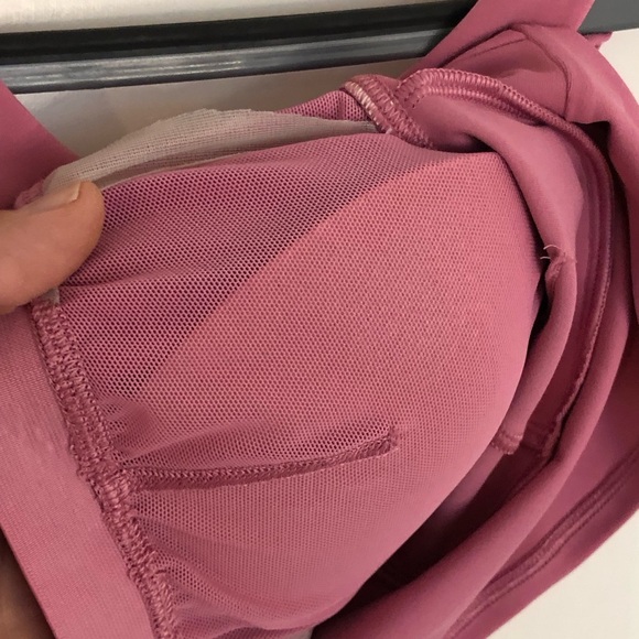 Rare Lululemon Nulu Front-Darting Yoga Bra padded Support B/C Cup - size 6 pink - Picture 11 of 12